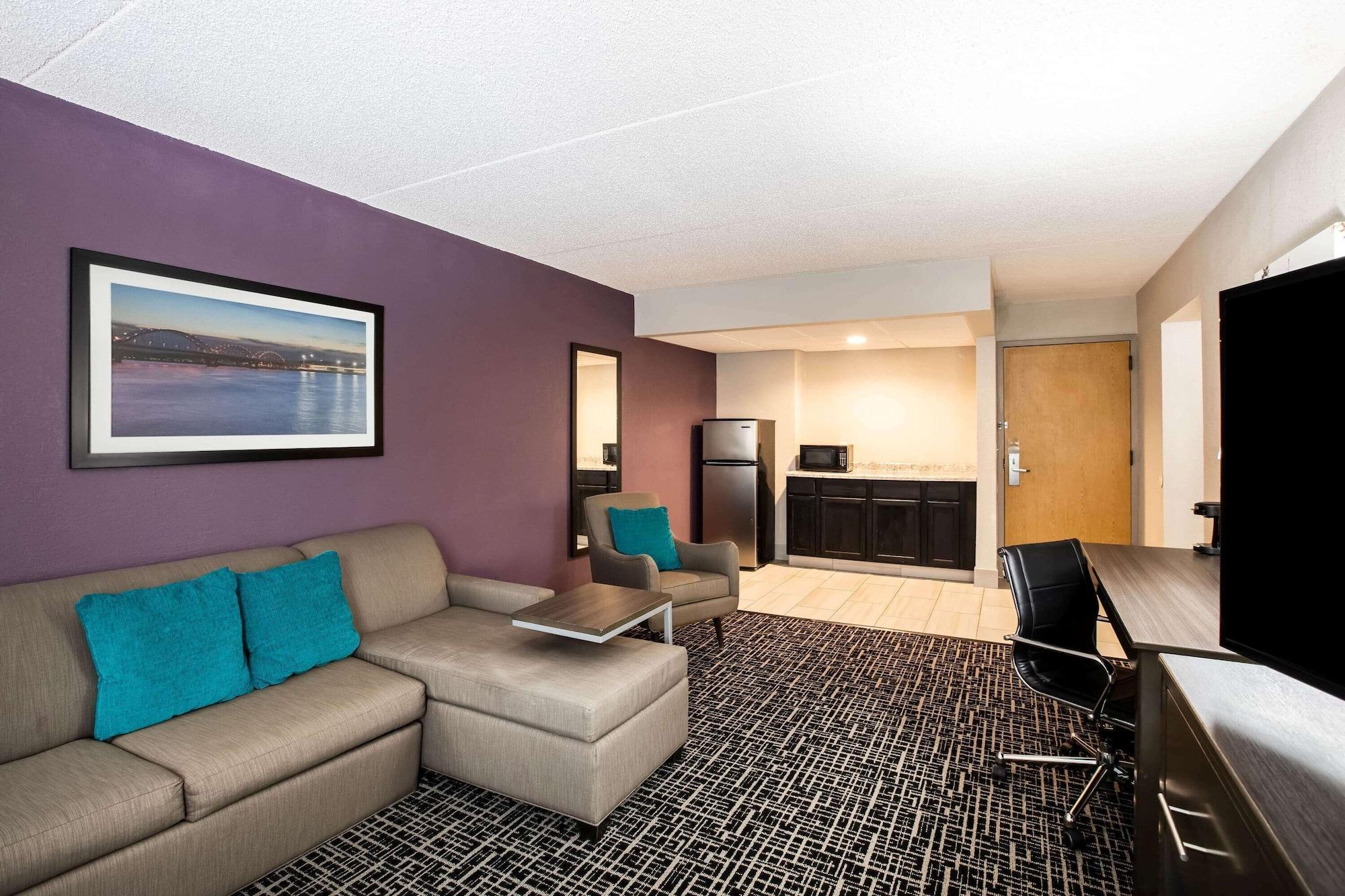 La Quinta Inn By Wyndham Davenport & Conference Center Exteriér fotografie